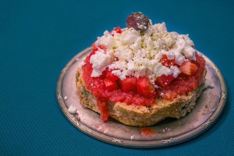Insalata greca cretese (Dàkos)